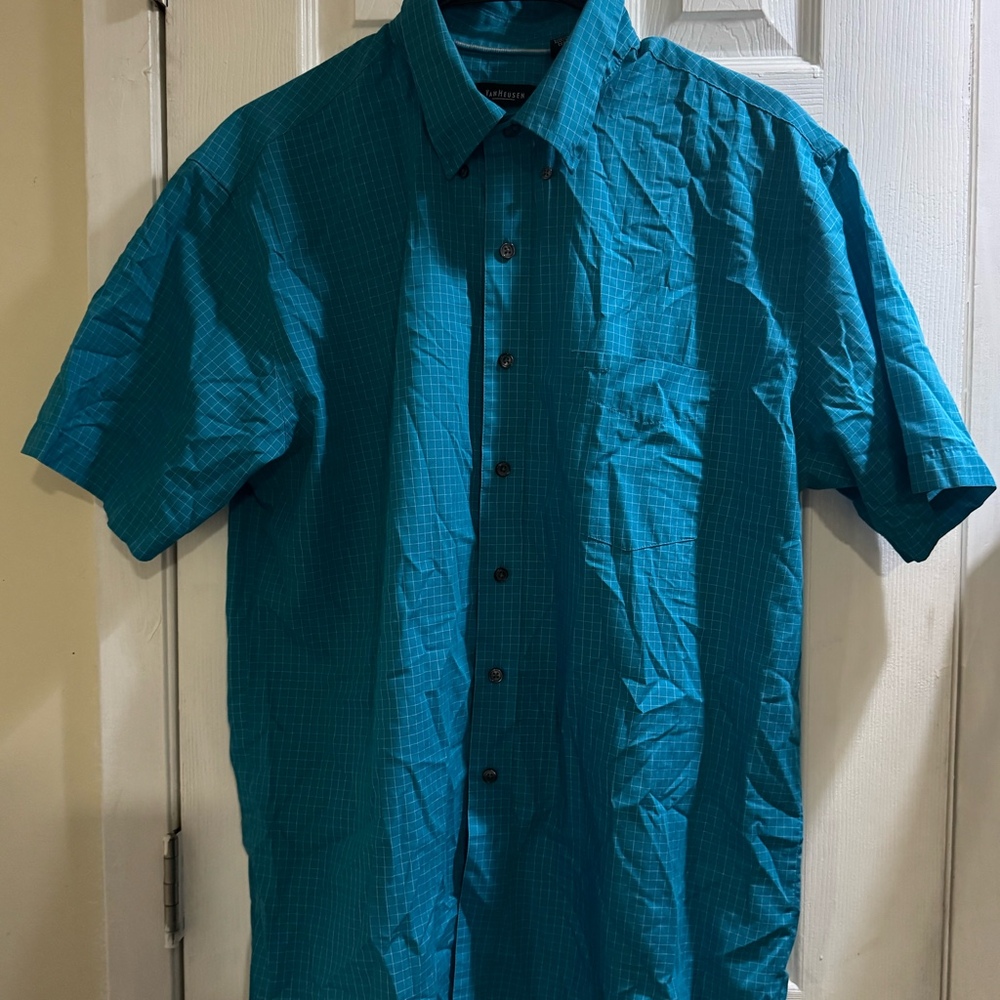 Van Heusen Men’s Classic Fit Blue Short Sleeve Button-Up Shirt Size L 16-16½